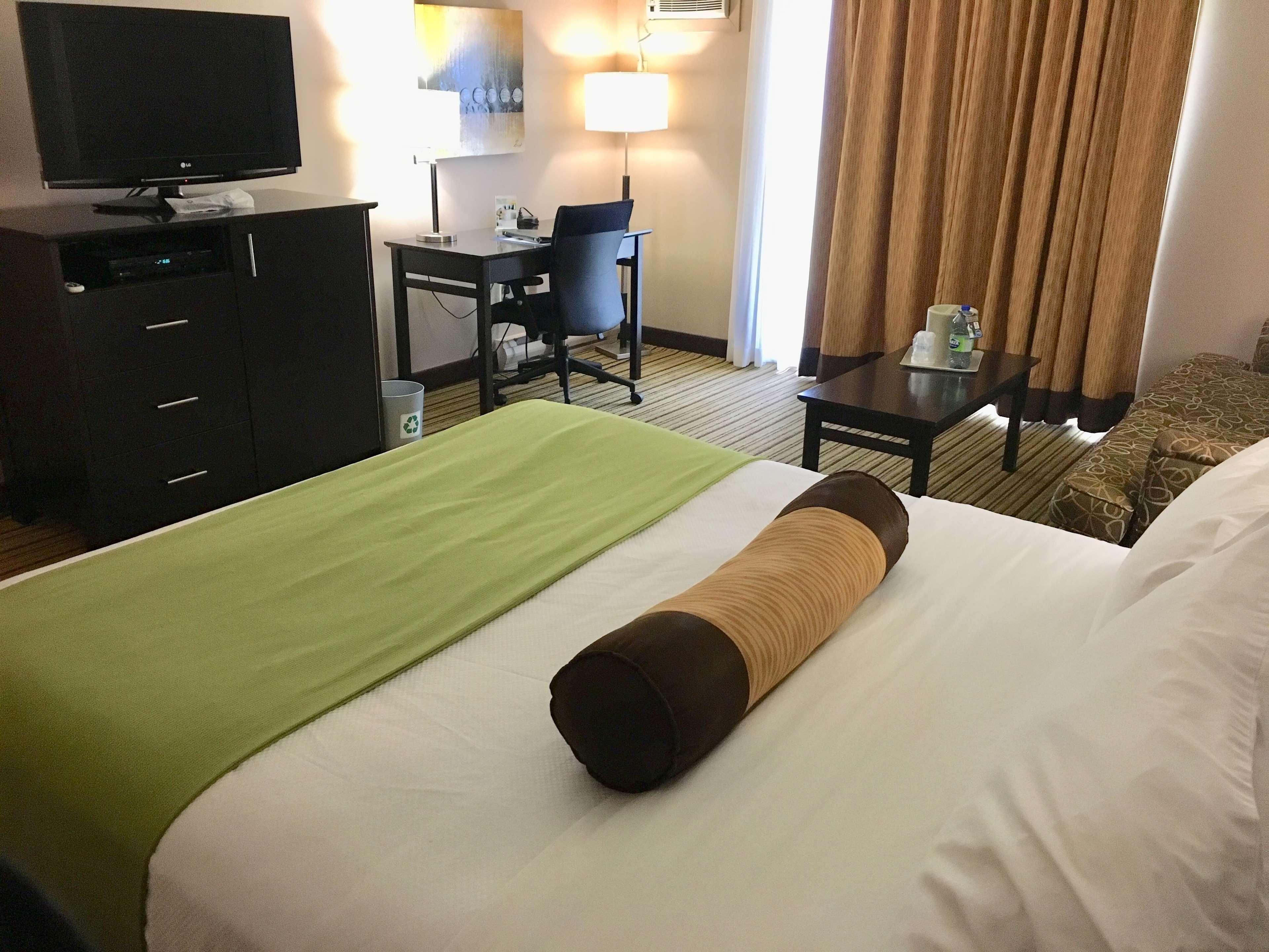 Best Western Plus Mont-Laurier Luaran gambar