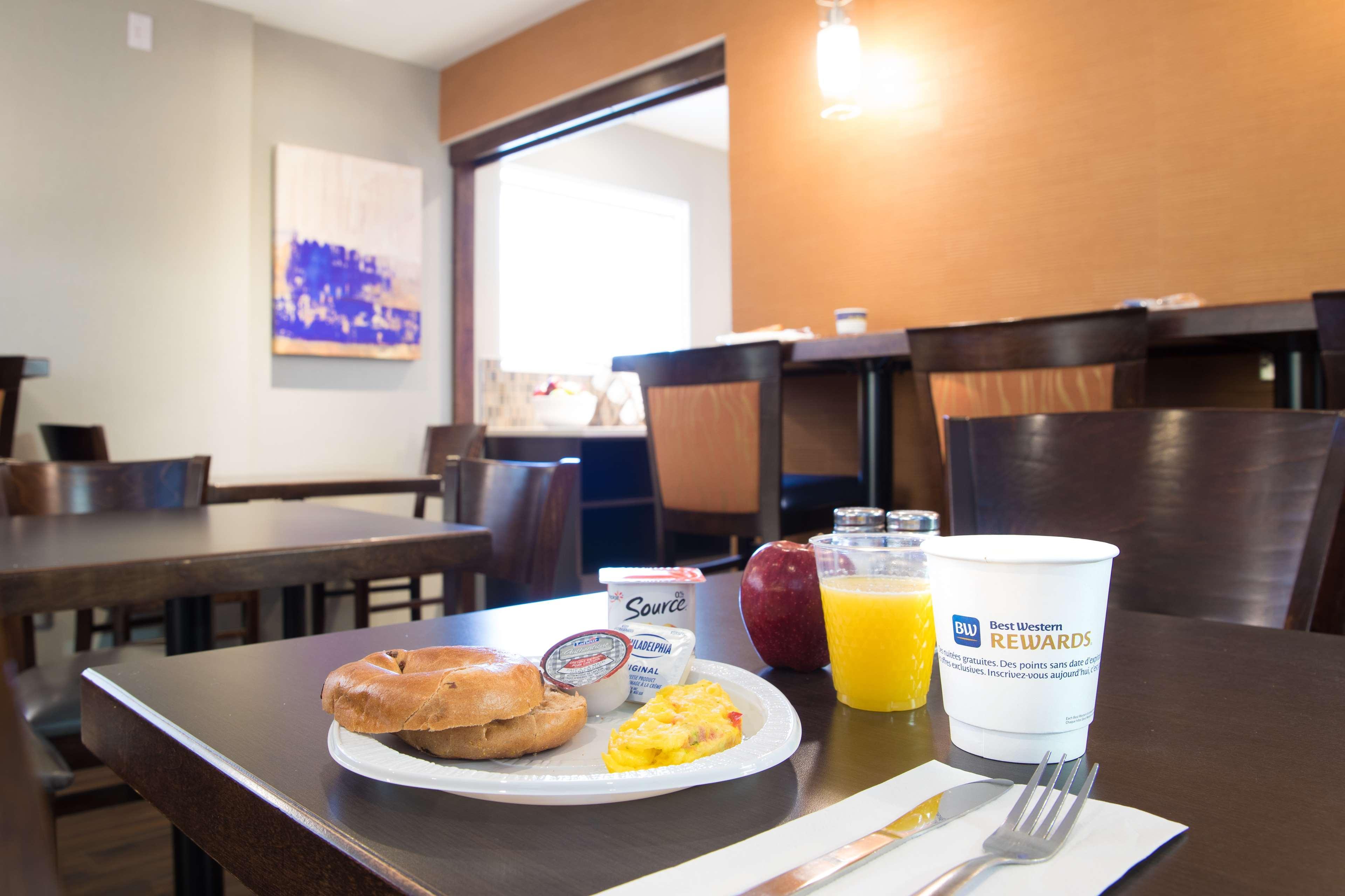 Best Western Plus Mont-Laurier Luaran gambar