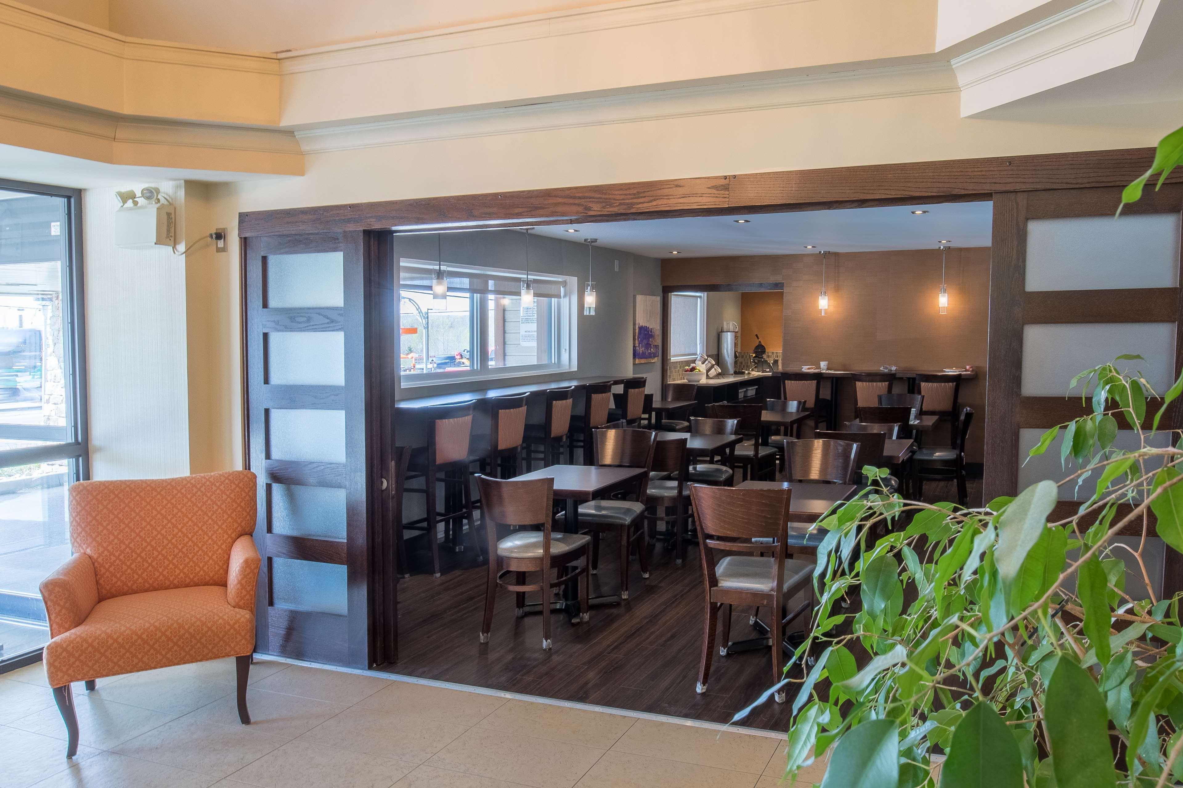 Best Western Plus Mont-Laurier Luaran gambar