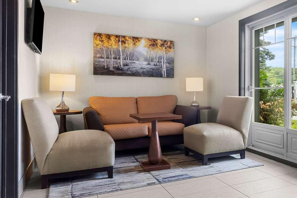 Best Western Plus Mont-Laurier Dalaman gambar