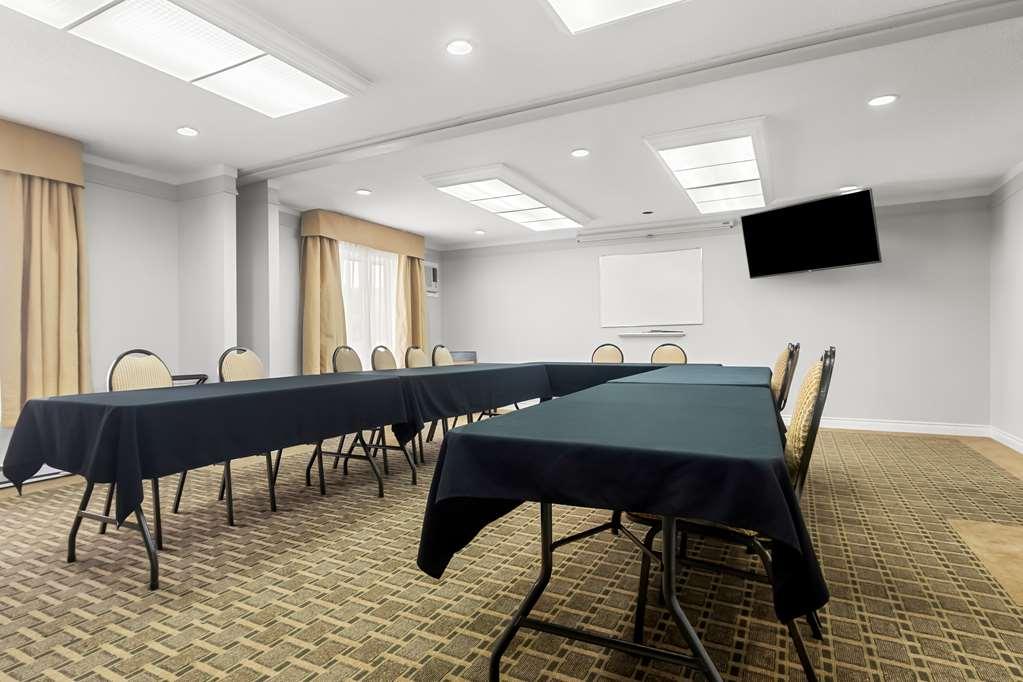 Best Western Plus Mont-Laurier Kemudahan gambar